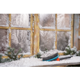 Perie manuală Gardena Cleansystem M, moale, cu racord pentru furtun, pentru curățarea suprafețelor mici