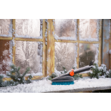 Gardena Cleansystem – perie manuală M, cu peri tari, pentru curățarea suprafețelor mici