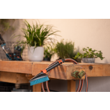 Gardena Cleansystem – perie manuală M, cu peri tari, pentru curățarea suprafețelor mici