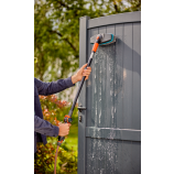 Set de spălare Gardena Cleansystem cu perie moale și mâner, pentru curățarea suprafețelor delicate